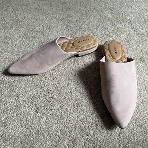 NW Birdies Suede Pink Chiffon Slip On Lark Mules Shoes Sz. 7.5